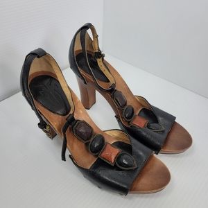 73690 FRYE Dolly Jeweled T Strap SZ 7 M